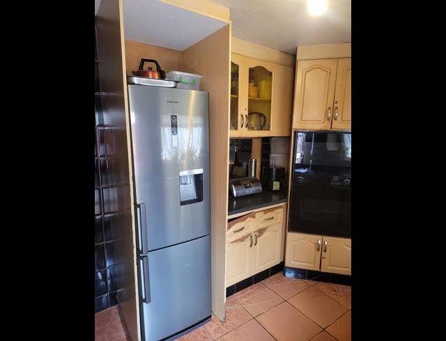 2 BEDROOM HOUSE FOR SALE IN EMDENI